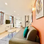 Apartment - - Centre Historique - Tout Confort - Internet Fibre