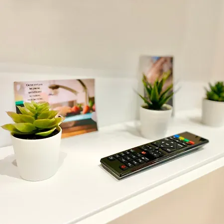 - - Centre Historique - Tout Confort - Internet Fibre *