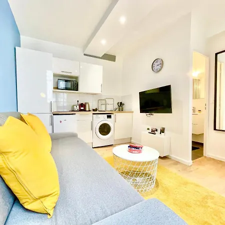 - - Centre Historique - Tout Confort - Internet Fibre Appartamento