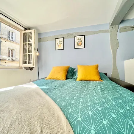 - - Centre Historique - Tout Confort - Internet Fibre